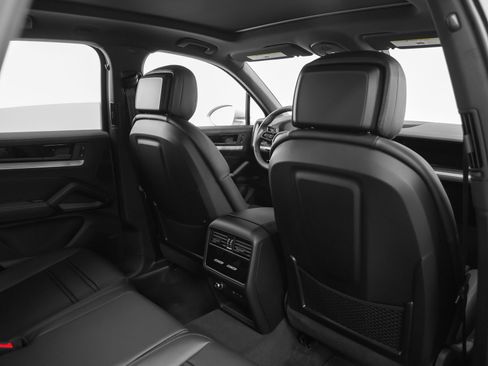 New 2026 Porsche Cayenne S AWD/4WD image 31