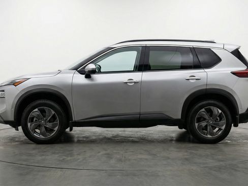 Used 2025 Nissan Rogue SV FWD image 5