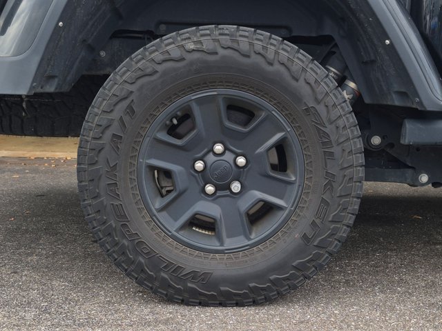 Used 2022 Jeep Gladiator Mojave w/ Safety Group AWD/4WD image 14