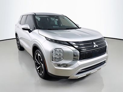 Used 2023 Mitsubishi Outlander SE
