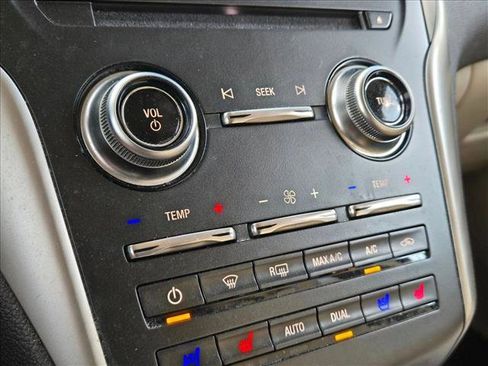 Used 2019 Lincoln MKC Reserve image 13