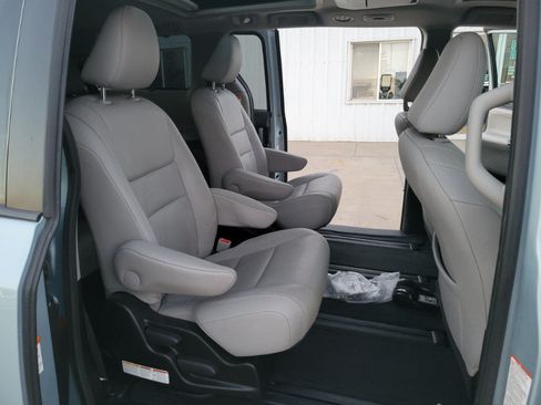Used 2016 Toyota Sienna Limited Premium AWD/4WD image 18