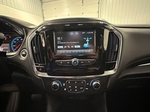 Used 2019 Chevrolet Traverse LS FWD image 33