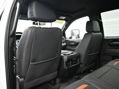 Used 2025 GMC Sierra 2500 AT4 AWD/4WD image 24