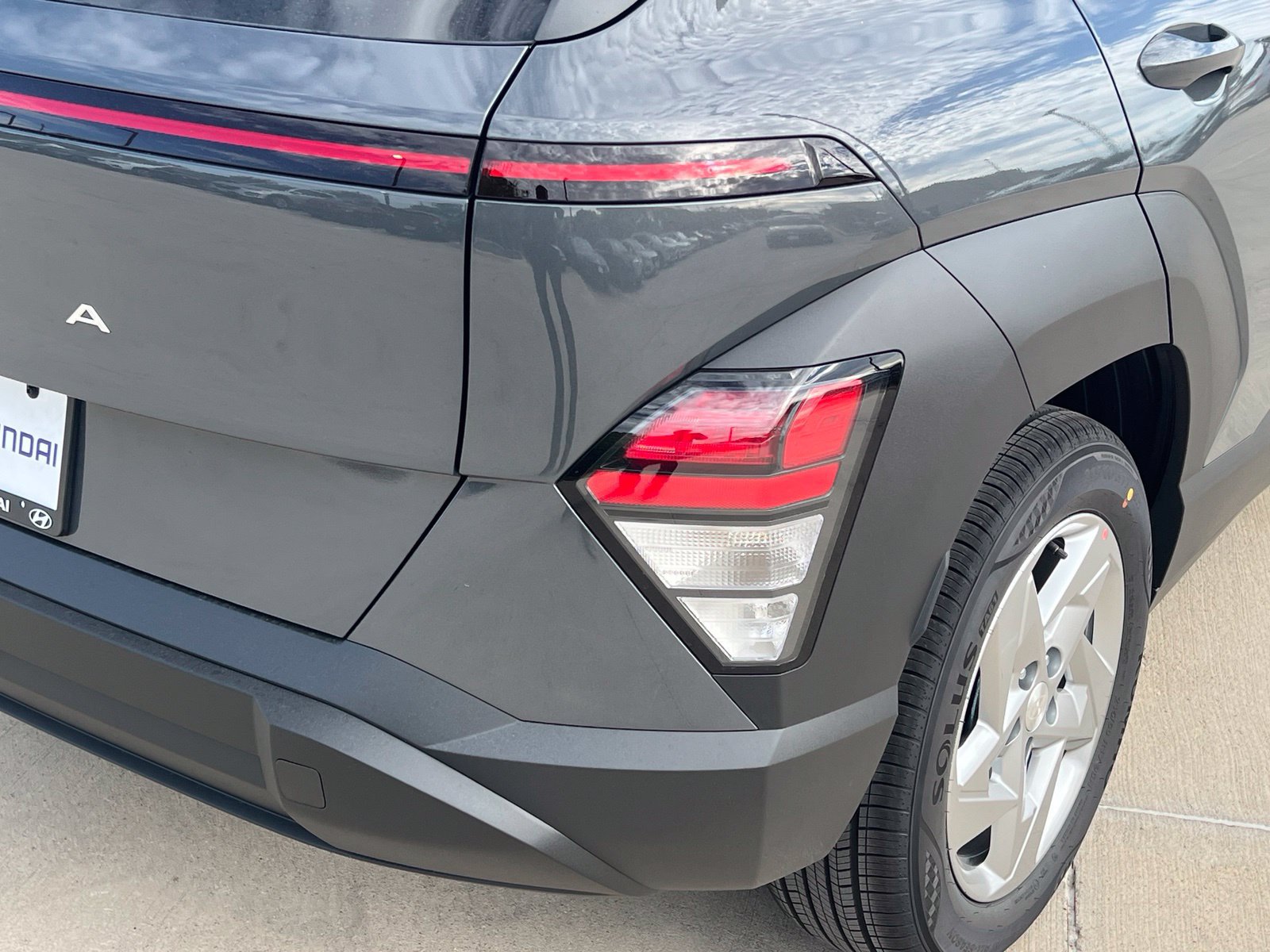 New 2027 Hyundai Kona SE FWD image 13