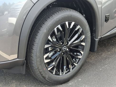 New 2026 Nissan Rogue SV AWD/4WD image 4