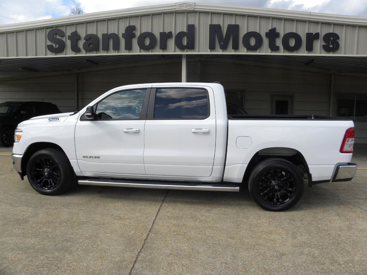 Used 2021 RAM 1500 Big Horn AWD/4WD image 1