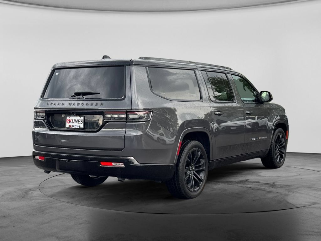 Used 2024 Jeep Grand Wagoneer L Series II w/ Quick Order Packagew 28T AWD/4WD image 10