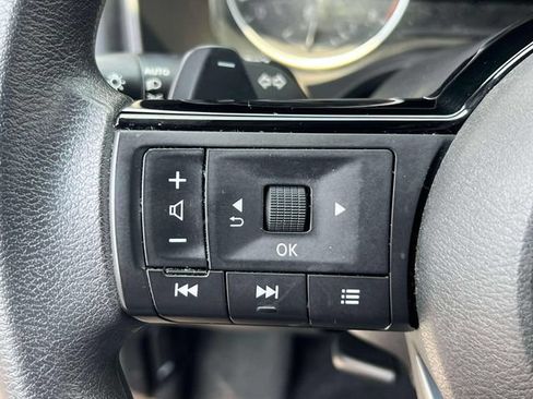 Used 2023 Nissan Rogue SV AWD/4WD image 26