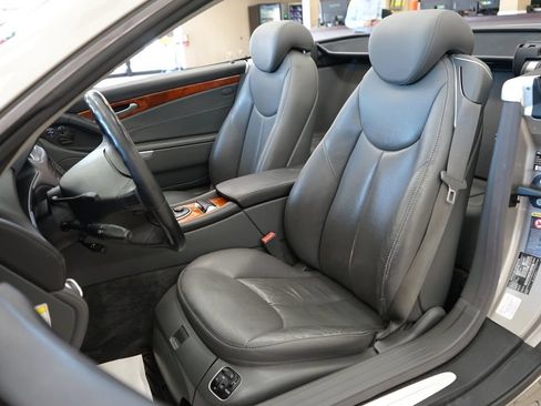 Used 2005 Mercedes-Benz SL 500 image 3