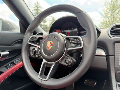 Certified 2025 Porsche 718 Boxster RWD image 23