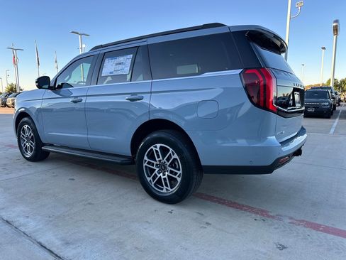 New 2025 Ford Expedition Active image 3