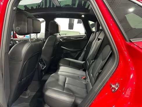 Used 2023 Porsche Macan AWD/4WD image 21