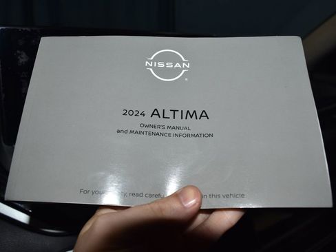 Certified 2024 Nissan Altima 2.0 SR image 9