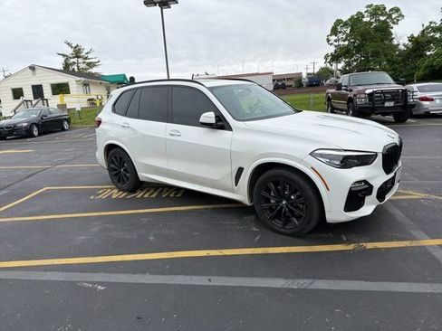 Used 2020 BMW X5 xDrive40i w/ M Sport Package AWD/4WD image 2