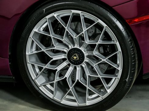 Used 2022 Lamborghini Huracan STO image 22