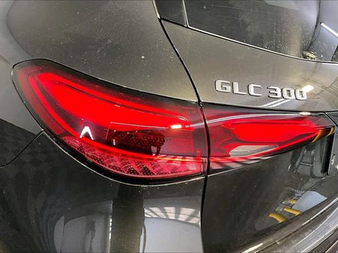 New 2026 Mercedes-Benz GLC 300 4MATIC image 5