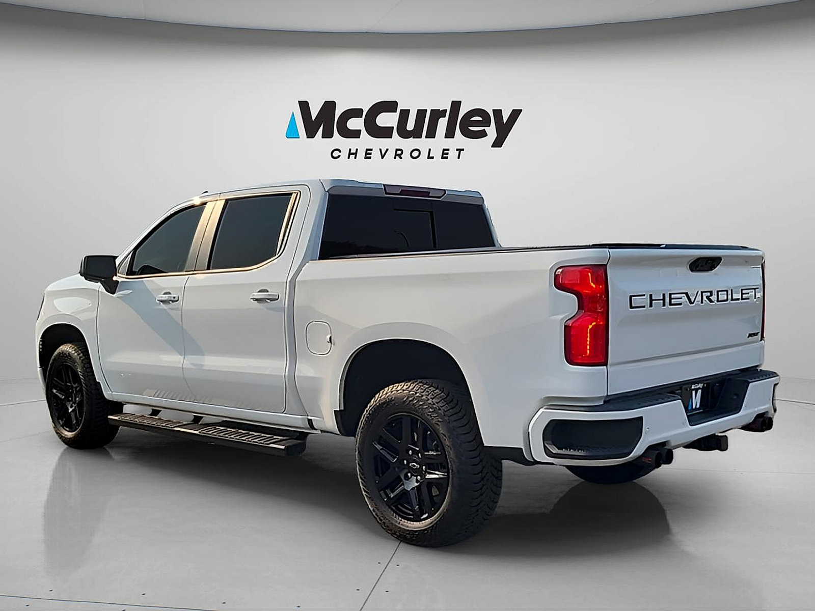 Used 2024 Chevrolet Silverado 1500 RST w/ Convenience Package II AWD/4WD image 5