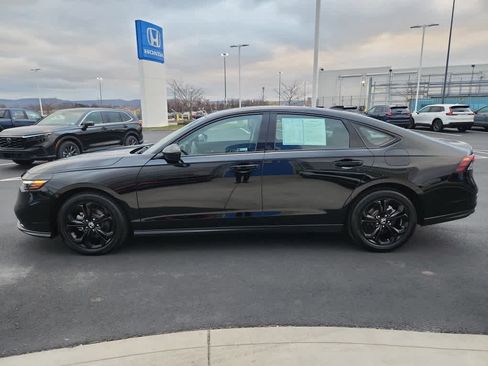 Certified 2025 Honda Accord SE image 5