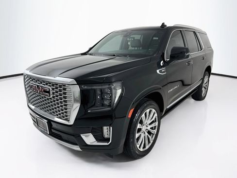 Used 2022 GMC Yukon Denali w/ Denali Premium Package RWD image 3