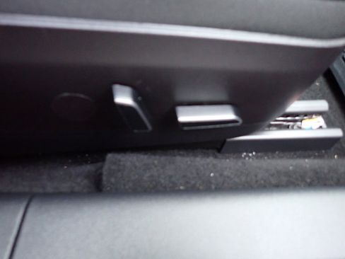 Used 2023 Tesla Model 3 Standard Range image 13