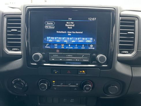 Used 2023 Nissan Frontier SV image 16