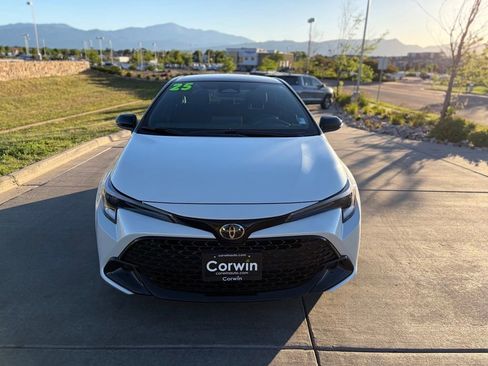 Used 2025 Toyota Corolla Hatchback FWD image 5