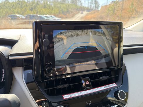 Used 2026 Toyota Corolla LE image 28