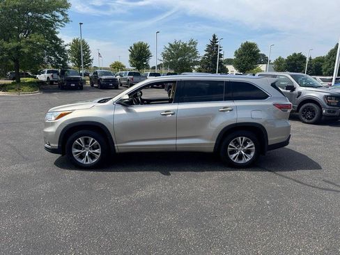 Used 2015 Toyota Highlander XLE AWD/4WD image 4
