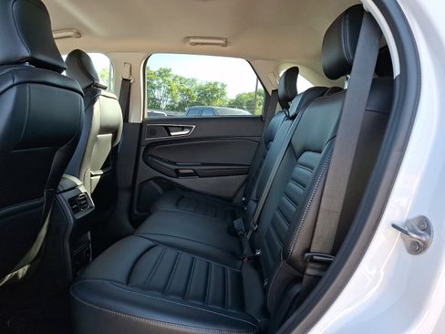 Certified 2023 Ford Edge SEL w/ Convenience Package AWD/4WD image 10