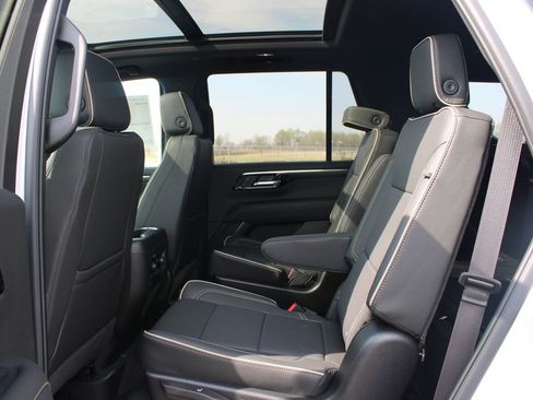 New 2026 Chevrolet Tahoe Premier w/ Sun And Tow Package AWD/4WD image 25