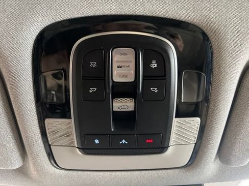 Used 2021 Hyundai Palisade Limited AWD/4WD image 32