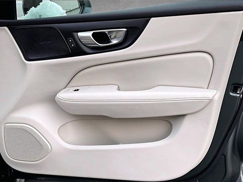 Certified 2026 Volvo V60 B5 Cross Country Plus w/ Protection Package Premier image 27