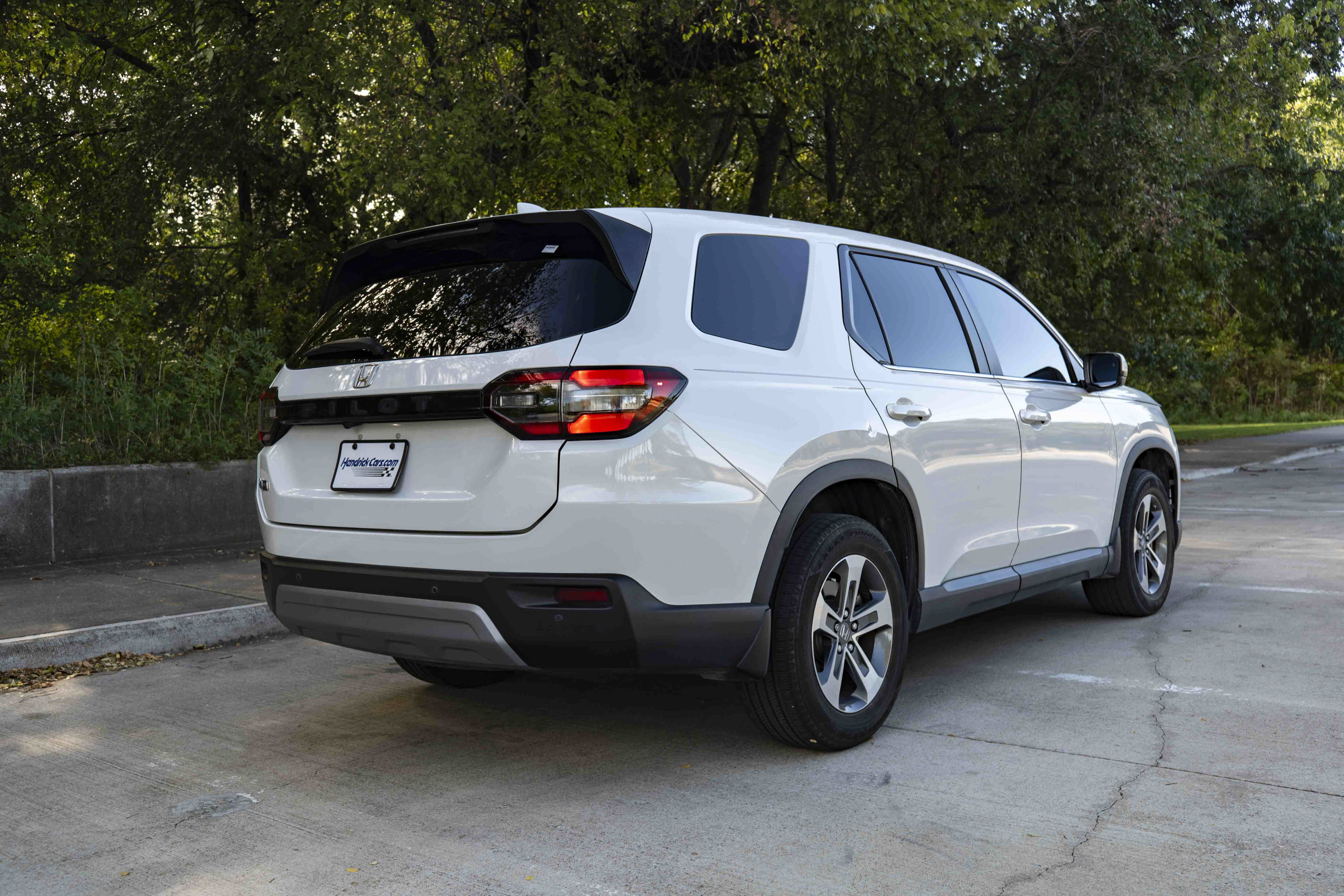 Used 2023 Honda Pilot EX-L image 9