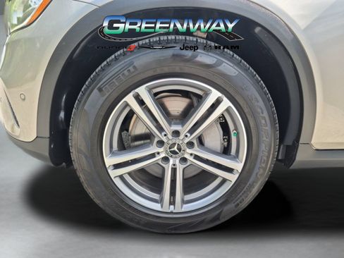 Used 2021 Mercedes-Benz GLC 300 4MATIC image 32