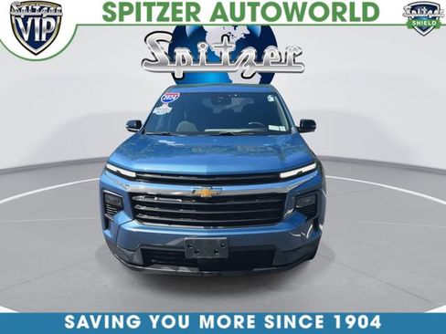 Used 2024 Chevrolet Traverse LS AWD/4WD image 3