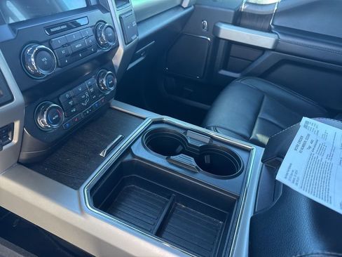 Used 2021 Ford F250 Lariat image 12