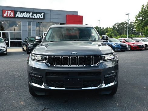 Used 2023 Jeep Grand Cherokee L Limited w/ Luxury Tech Group II AWD/4WD image 2