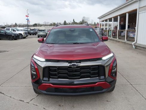 New 2026 Chevrolet Equinox ACTIV image 3