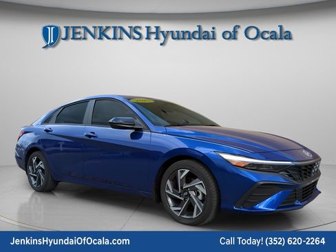 Certified 2025 Hyundai Elantra Sport image 2