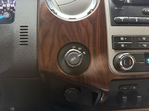 Used 2012 Ford F250 Lariat image 15