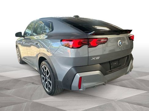 Used 2025 BMW X2 xDrive28i AWD/4WD image 6