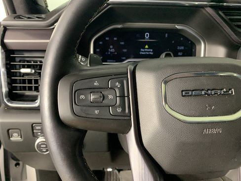 Used 2023 GMC Sierra 1500 Denali Ultimate AWD/4WD image 17