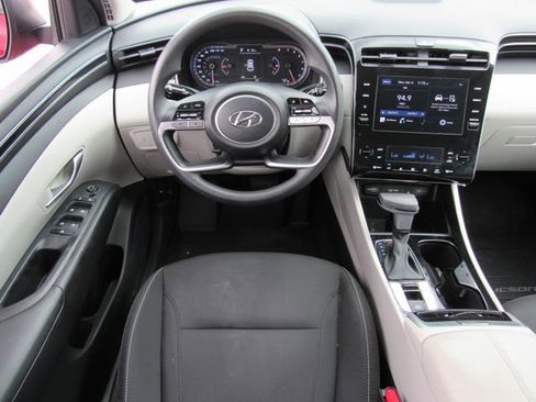 Used 2024 Hyundai Tucson SEL image 18