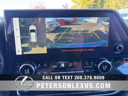 Used 2023 Toyota Highlander Platinum image 17