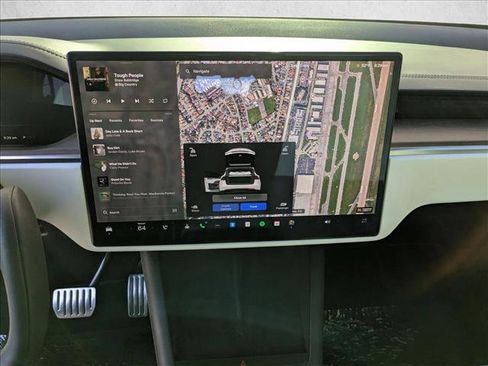 Used 2022 Tesla Model X image 13