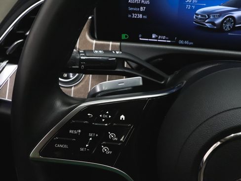 Used 2025 Mercedes-Benz E 350 4MATIC Sedan image 19