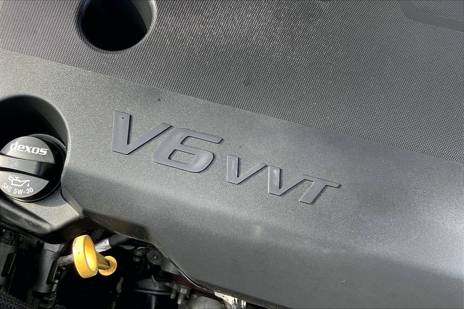 Used 2020 Chevrolet Traverse Premier FWD image 34