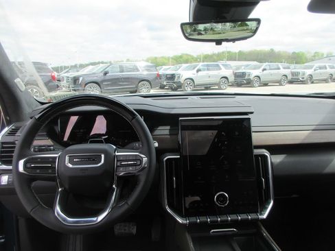 New 2026 GMC Acadia Denali Ultimate AWD/4WD image 16
