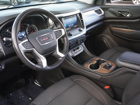 Used 2020 GMC Acadia SLE image 25